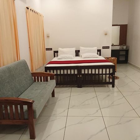 Appu'S Nido Hotel Pallipuram Bagian luar foto