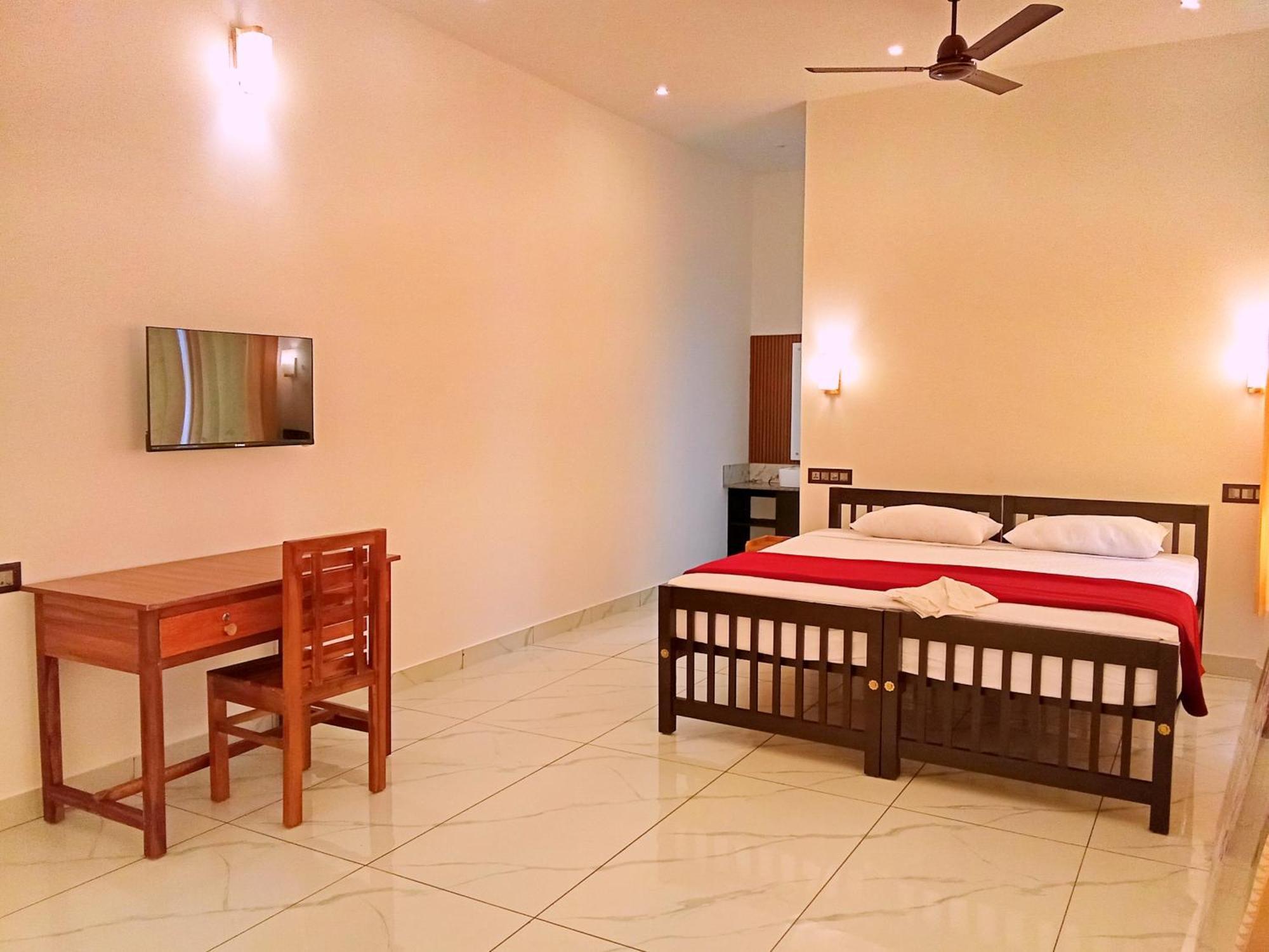 Appu'S Nido Hotel Pallipuram Bagian luar foto