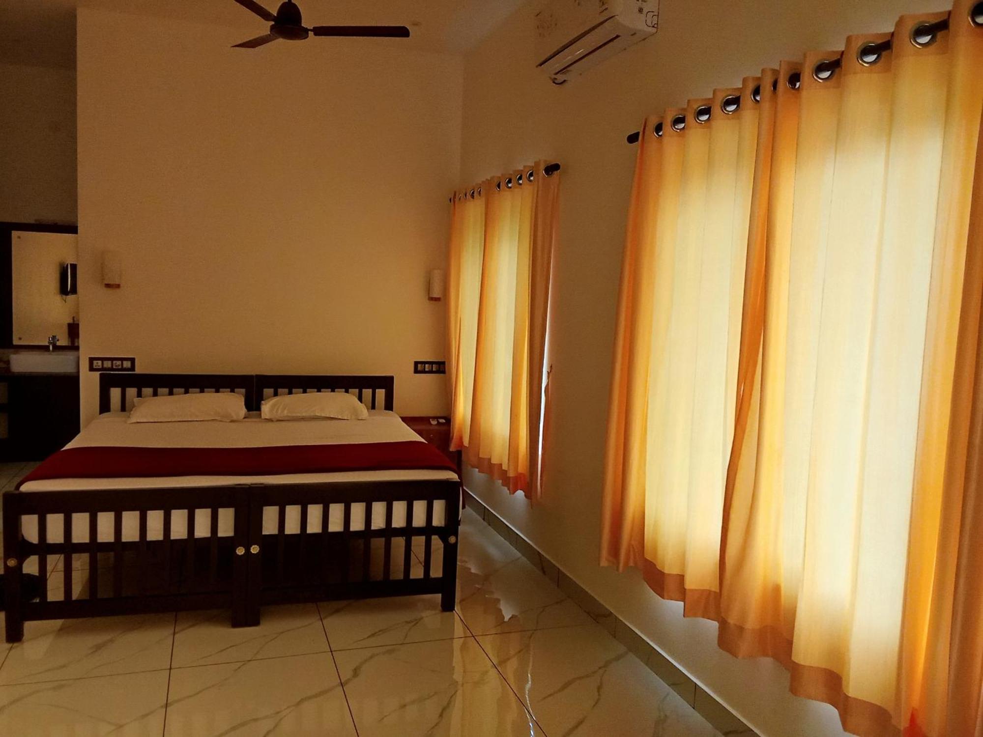 Appu'S Nido Hotel Pallipuram Bagian luar foto