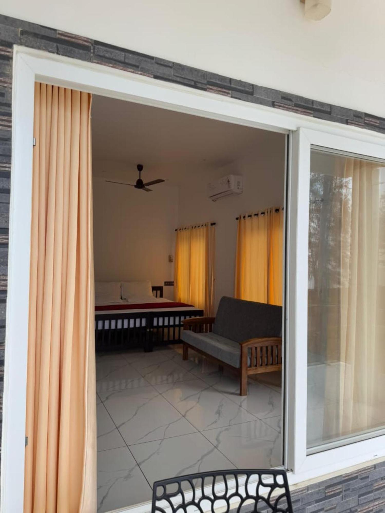 Appu'S Nido Hotel Pallipuram Bagian luar foto